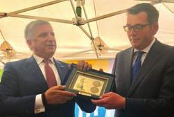 επικαιρότητα επικαιρότητα Από την πλευράτου ο Γ. Πατούλης, πρόεδρος του ΙΣΑ και της ΚΕ- ΔΕ τόνισε τα εξής: «Δίνουμε μάχη για να επιστρέψουνε τα Γλυπτά του Παρθενώνα στην πατρίδα τους, στην Αθήνα.