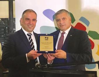 υπέγραψε με τον Ελληνικό Ιατρικό Σύλλογο Αυστραλίας ο οποίος αριθμεί 600 μέλη, προβλέπεται μεταξύ άλλων, η ανταλλαγή φοιτητών Ιατρικής στα Πανεπιστημιακά Ιδρύματα των δύο χωρών και η συμμετοχή τους