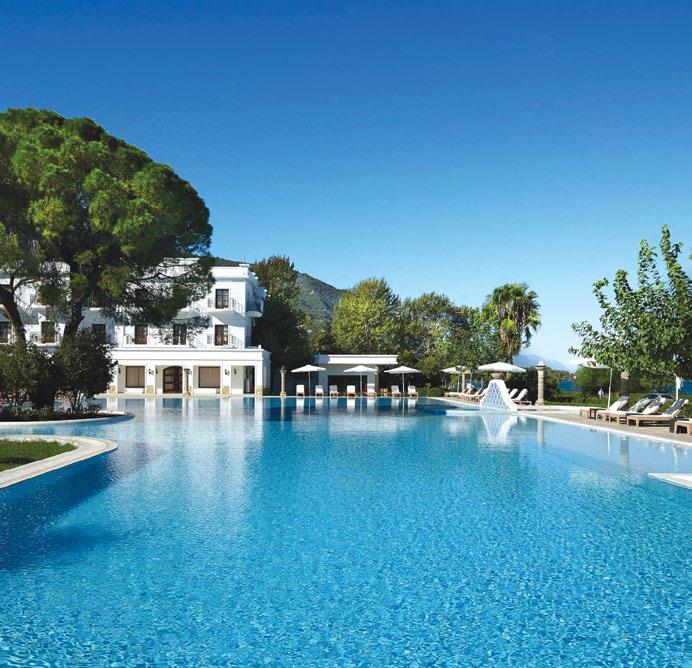 Όλα αυτά θα τα βρούμε στο Galini Wellness Spa & Resort, ένα πολυτελέστατο ξενοδοχείο της αλυσίδας Mitsis Hotels, λίγα μόλις μέτρα από το κέντρο του κοσμοπολίτικου θερέτρου, και 180χλμ.