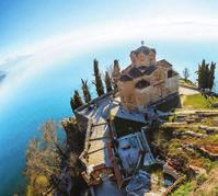 2η μέρα: Σόφια, Εκδρομή στο οναστήρι ίλα Σήμερα θα επισκεφθούμε το βουνό ίλα με το ομώνυμο οναστήρι και το μουσείο του με τα θρησκευτικά κειμήλια, όπως τον μεσαιωνικό ύργο του Χρέλιο και τα