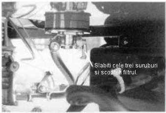 8.1. Schimbul de ulei Indepartati capacul stutului pentru umplere cu ulei. Indepartati surubul pentru drenaj si scurgeti uleiul uzat atunci cand motorul este inca cald.