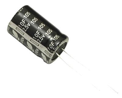 خازنها در نوع الکترولیت معموال به شکل استوانهای ساخته میشوند دارای دو قطب مثبت و منفی هستند که باید حتما رعایت شوند)پایه کوتاهتر همیشه منفی است و نیز روی بدنه عالمت منفی