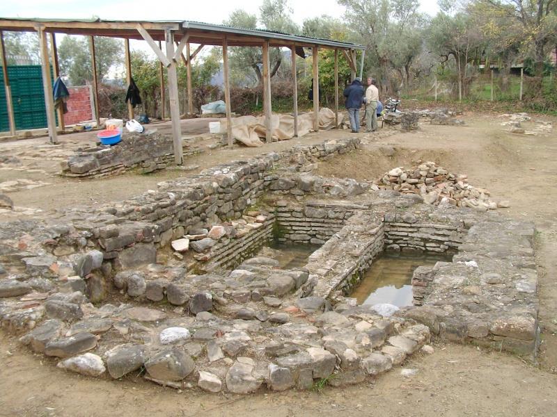 Një nga bazilikat më të rëndësishme në peshkopatën e Scampës është bazilika e Tepes e ndodhur në Kodër të Tepes, e cila u zbulua nga gërmimet e bëra në vitin 1968-69 86, ajo zë një sipërfaqe prej