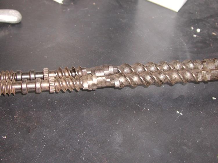 Advantages of Single Screw: Low Cost