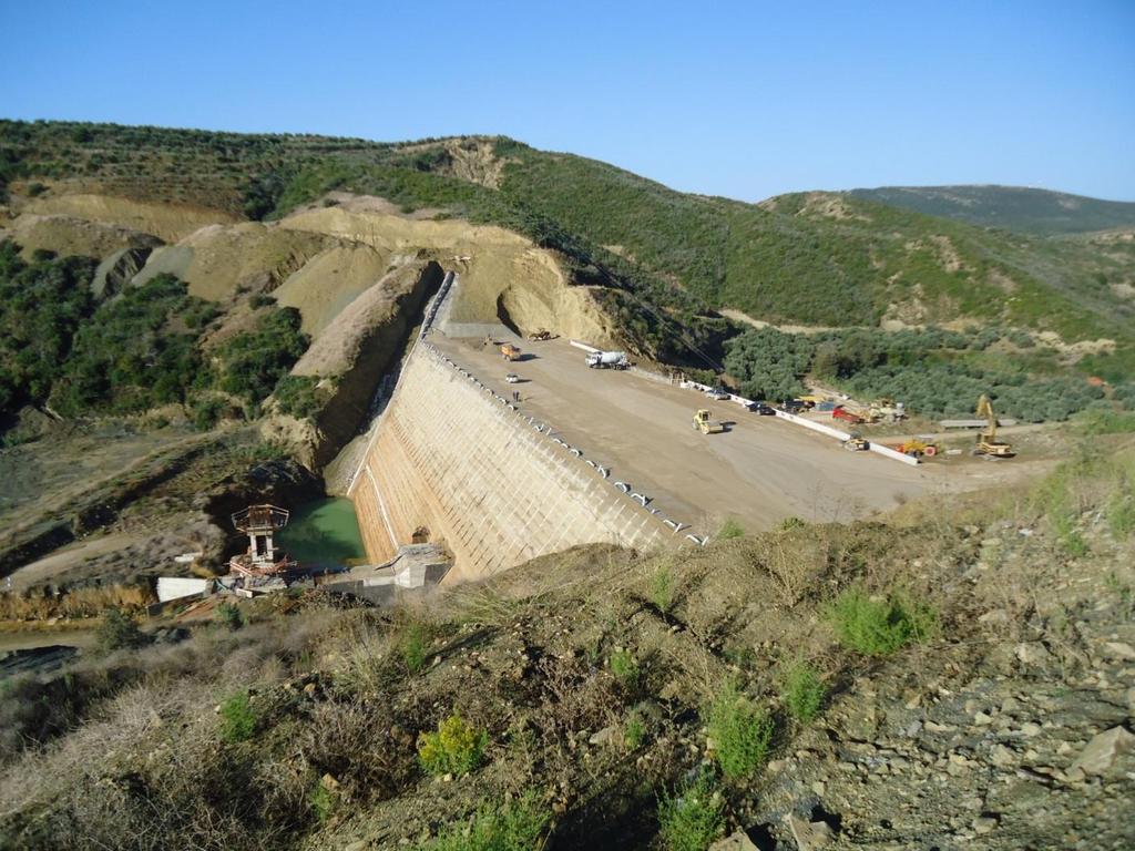 810 000 m 3 Ύυος από τη θεμελίφση : 55 m Κλίση