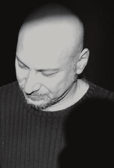 Το έργο έχει ως αφετηρία την ναζιστική επεκτατική θεωρία του Ζωτικού Χώρου (Lebensraum) και την μεταγράφει εφιαλτικά στο σήμερα.