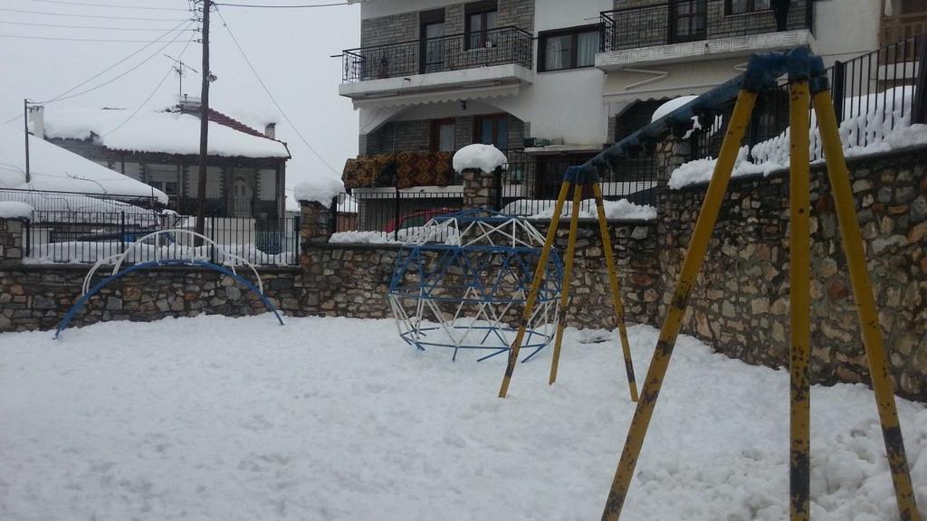 π.χ. οικισμού Βώλακα Το οικόπεδο που φιλοξενεί την παιδική χαρά στον οικισμό του Βώλακα και προβλέπεται να αναβαθμιστεί στα πλαίσια της παρούσας Μελέτης βρίσκεται στο εσωτερικό του οικισμού και