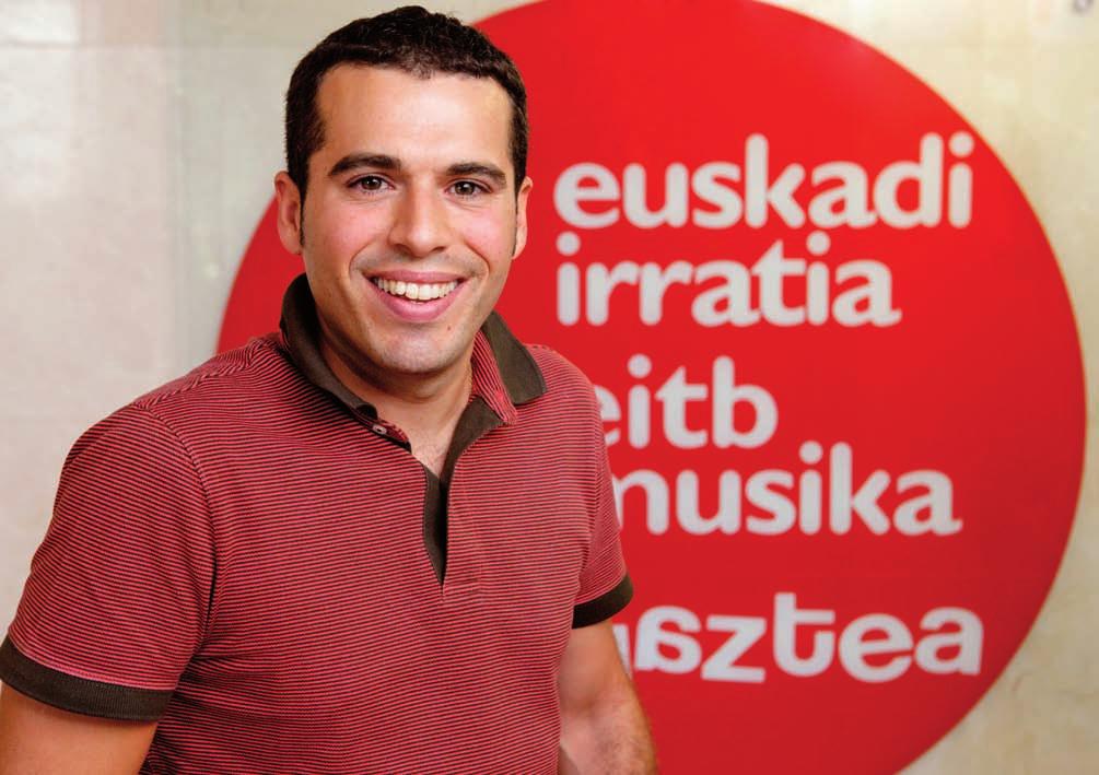 PERTSONAIA ARITZ AGIRRE «Mundua euskara hutsez azaltzerik bada eta Euskadi Irratia horren adibidea da» Mundu osoa irratian, mundu osoa euskaraz.