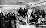 Ένα χρόνο αργότερα, το 1927, το μεράκι του ιδρυτή της για τα αναψυκτικά τον οδήγησαν στην εγκατάσταση μιας μικρής μονάδας εμφιάλωσης αναψυκτικών, που είχε τη δυνατότητα να