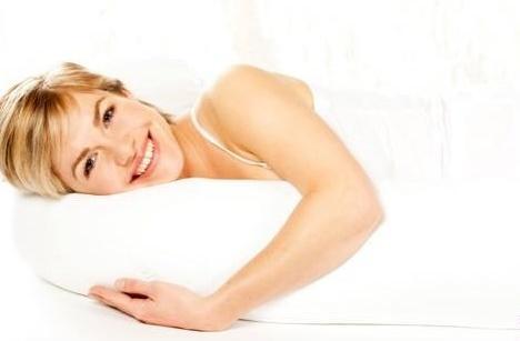 ΜΑΞΙΛΑΡΙΑ PILLOWS Memory Foam Body Pillow MBPCA Ergonomic support for the whole body Comfortable position in pregnancy Ideal relaxation