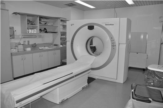 CT računalniška tomografija Teleradioterapija (TRT) Zdravljenje z obsevanjem na daljavo Oprema na