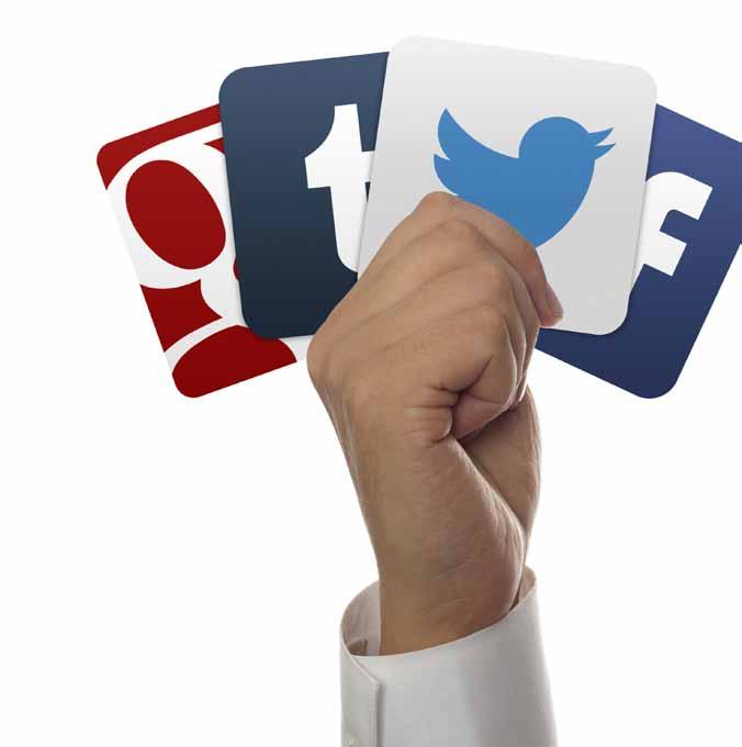 موقعها بل هي من جتعلنا ندفع لها إذا ما أردنا أن يصل منشورنا إلى جميع املتابعني.