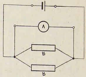 Na izvor struje priključen je vanjski otpor koji se sastoji od dva paralelno spojena otpora svaki od R = 4 Ω. Pri tome voltmetar (sl. 4.33) pokazuje vrijednost U 1 = 6 V.