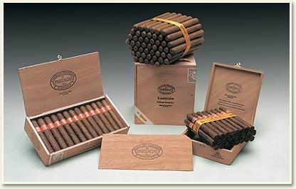 Partagas Taste Segment: Full Lusitanias Κωδ. PA045 Συςκευαςία: 25 ποφρων Λιανικι τιμι : 451,25 /18,05 τεμάχιο Ring: 49 Diameter: 19.45 mm Μικοσ: 194 mm Vitola: Prominentes Presidentes Κωδ.