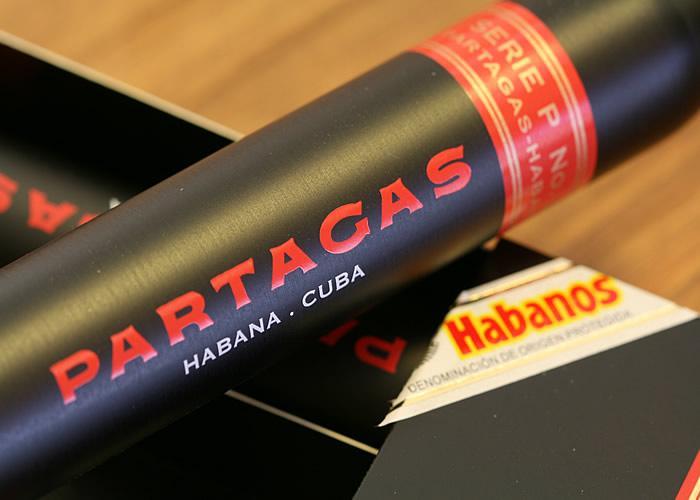 84 mm Μικοσ: 124 mm Vitola: Robustos Serie P No.2 Κωδ. PA117 Συςκευαςία: 25 ποφρων Λιανικι τιμι: 355, 00 /14, 20 τεμάχιο Κωδ.