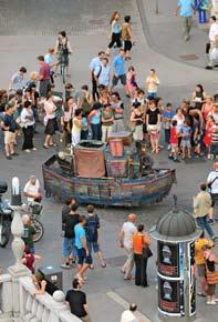 42 Ljubljana srce Prispevki za dialog med glavnim mestom Foto: Dunja Wedam Festival Ana Desetnica.