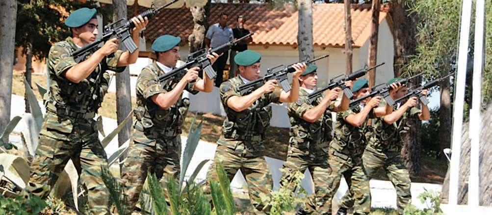 ΥΕΘΑ την παρασημοφόρησε με τον Σταυρό Αξίας και Τιμής Α Τάξεως.