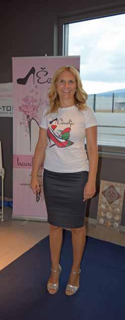 Stran 2 ZANIMIVOSTI, KAZALO Informator, september 2016 MODNI DOGODEK POLETJE V MESTU Foto: Lidija Ajd Zafošnik V Kavarni 3D v Slovenski Bistrici je v petek, 5.