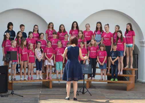Stran 34 ŠOLSTVO Informator, september 2016 200 LET JAVNEGA GLASBENEGA ŠOLSTVA Foto: Aleš Kolar KDAJ ZAČETI Z UČENJEM TUJEGA JEZIKA?»Prezgodaj ni nikoli, prepozno pa je lahko!