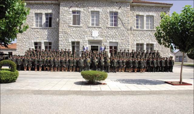 Από την προαγωγή τους σε Αξιωματικούς, εντάσσονται στις επετηρίδες αυτών και εξελίσσονται ανάλογα.