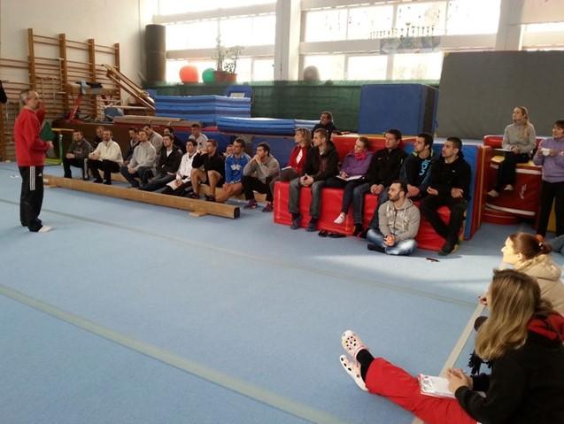 Hodnotenie roku 2015 Športová gymnastika muži Zloženie sekcie: Martin Zvalo Ľuboš Rupčík Tibor Bohňa Juraj Kremnický Róbert Varga predseda sekcie mužov predseda rozhodcovskej komisie metodik sekcie