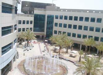 التي انتهت صالحيتها او ضعفت كفاءتها باإلضافة الى التوسعات والتعديالت في مراكز العمل املختلفة والكليات وتوجد باإلدارة أقسام تدعم وتعاون مجال اإلنشاءات ومجال الصيانة وهي قسم التصميم وقسم العقود وقسم