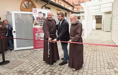 Jožef, prvo leto ponovinec in trenutno živim v kapucinskem samostanu v Milanu, kjer se trenutno tudi odvijajo karitativne dejavnosti, ki bodo predstavljenje v naslednjih prispevkih.