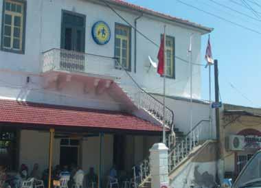 Αρκετοί από τους Δημάρχους του υπηρέτησαν αφιλοκερδώς το αξίωμά τους και πρόσφεραν μεγάλες υπηρεσίες στην πόλη, αποτελώντας παράδειγμα προς μίμηση.