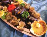 3. GASTRONOMIJA 17 3 GASTRONOMIJA U Istri, na najveêem jadranskom poluotoku, u riznici stoljeêa, nailazimo na kulturu pripravljanja hrane koju su prepoznavale generacije gostiju kao neizbjeænu
