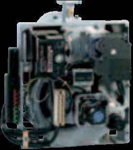 Conectorul cu 7 pini, conectorul cu 4 pini (pentru conectarea termostatului treptei a doua la contorul de ore sau la regulatorul de putere) și conectorul cu 6 pini
