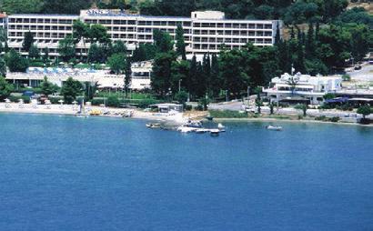ΠΟΡΤΟ ΧΕΛΙ - ΣΠΕΤΣΕΣ AKS PORTO HELI 4* ΠΑΡΑΚΟΛΟΥΘΗΣΗ ΕΠΙΤΑΦΙΟΥ, ΜΕ ΚΑΤΑΝΥΞΗ, ΣΤΙΣ ΣΠΕΤΣΕΣ, ΑΝΑΣΤΑΣΗ ΣΤΟ ΠΟΡΤΟ ΧΕΛΙ ΚΑΙ ΚΑΨΙΜΟ ΤΟΥ ΙΟΥ Α ΣΤΗΝ ΕΡΜΙΟΝΗ Στο μαγευτικό Πόρτο Χέλι, το ξενοδοχείο AKS PORTO