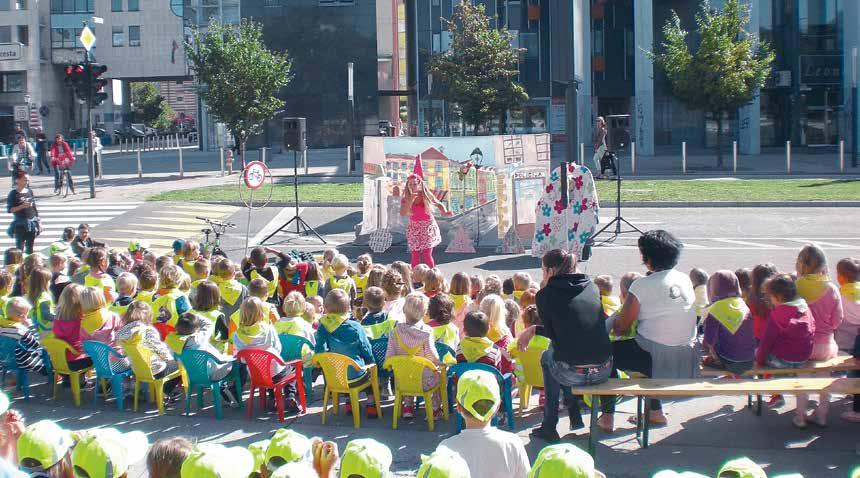 ETM 2016 9 Brez avtomobila je prava idila Vita Kontić Foto: arhiv ČS Bežigrad Četrtne skupnosti kot ambasadorke Ljubljane zelene prestolnice Evrope 2016 z različnimi dogodki sodelujejo skozi vse