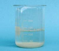 Topnost 1 SNOV IN NJENE LASTNOSTI 1 1.9 1.8 Raztopine Plini Če v 100 g vode damo 50 g kuhinjske soli (natrijevega klorida NaCl) in dlje časa mešamo, se večina soli raztopi, nastane nasičena raztopina.