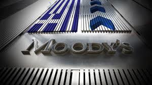 Moody s: Πιστωτικά θετική η μείωση του ELA για την Εθνική Τράπεζα Ως «πιστωτικά θετική» χαρακτηρίζει η Moody s τη μείωση του ELA για την Εθνική Τράπεζα στα 4,5 δισ.