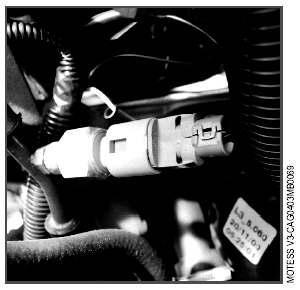 Este un dublu potenţiometru integrat în clapeta motorizată. El informează calculatorul de injecţie asupra poziţiei clapetei de acceleraţie.