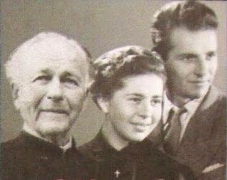 În 1948 s-a mutat la Bucureşti la parohia Chitila. Se retrăsese doar câńiva kilometri din fańa hoardelor invadatoare.