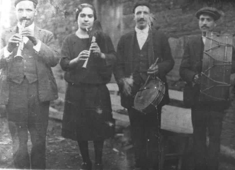 A NOSA COMARCA 10 Felisa de Bendilló. FAMILIA DE FELISA VIDAL NOGUEIRA.