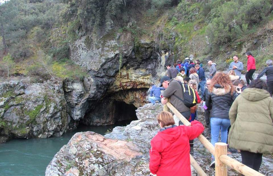 Isto débese a diversos factores, entre eles a localización, xa que o val de Quiroga está protexido por montañas e conta con moitas zonas de defensa.