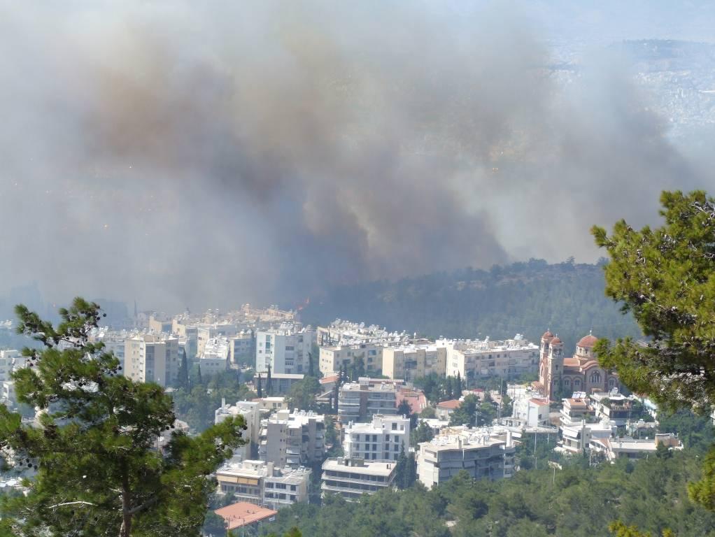 Η πυρκαγιά στην περιοχή του Καρέα, στον Υμηττό, στις 16 Ιουλίου 2007, ήταν μία από τις πυρκαγιές που η συμπεριφορά της τεκμηριώθηκε στα