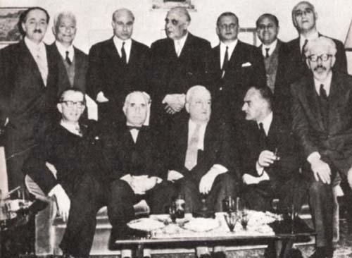 Στη φωτογραφία διακρίνονται οι Μικρασιάτες λογοτέχνες: Φώτης Κόντογλου, Ηλίας Βενέζης, Στρατής Δούκας, Γιώργος