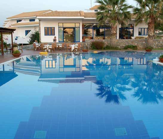 Oasis Hotel 3* Καλό Νερό Κυπαρισσίας Το Hotel Oasis βρίσκεται στο χωριό Καλό Νερό της Κυπαρισσίας, μόλις 15μ. από την παραλία και προσφέρει μια πισίνα με θαλασσινό νερό.