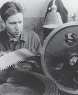 TRECUT SI PREZENT ISTORIE Producţia de scule a început în Hulin în anul 1934.Compania a fost fondată de Dl. Studenik care a denumit-o Prima fabrică din Moravia producătoare de pânze şi unelte.