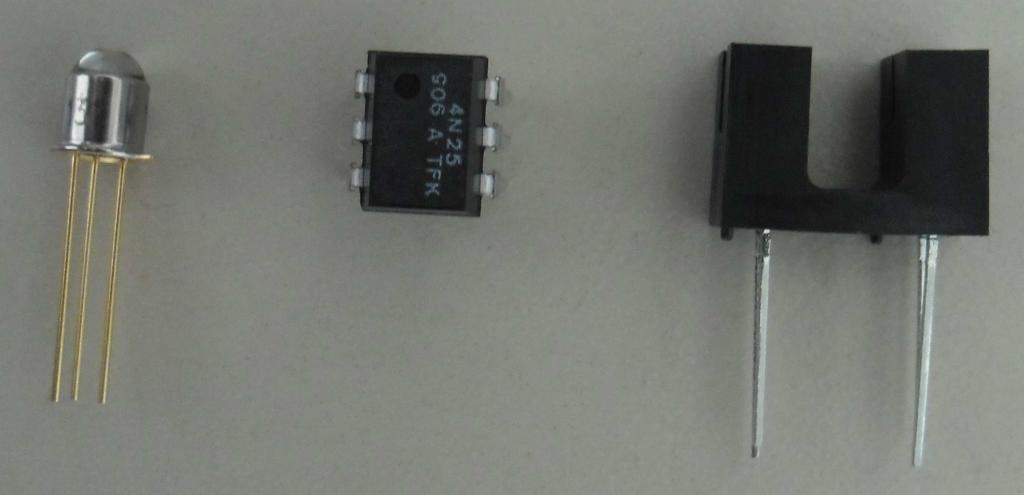 Optokapler Bipolarni tranzistor U širokoj upotrebi je varijanta optokaplera koja se naziva optički prekidač (optical switch, optoinerrupter).