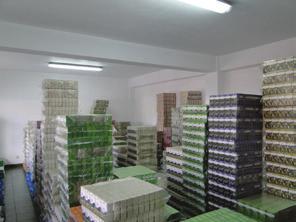 proprii, tocarea si ambalarea produselor în ambalaje personalizate și transportarea cu ajutorul a trei autoutilitare în cel mai scurt timp la beneficiarii nostri din țară. Deci totul se face aici!