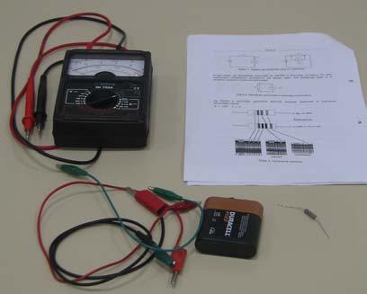 VAJA 8 VAJA 8. DOLOČANJE ELEKTRIČNE UPORNOSTI 8.1. Električni tokokrogi Električne tokokroge srečujemo tako rekoč na vsakem koraku našega vsakdana.