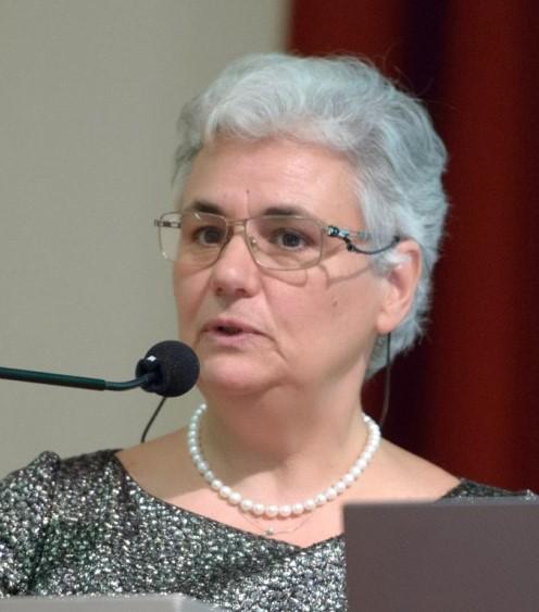 ασθενών με νοητικά προβλήματα Κέντρα Ημέρας σε μεγάλες πόλεις για την εφαρμογή των μη φαρμακευτικών παρεμβάσεων, όπου δεν υ- πάρχουν μέχρι σήμερα κέντρα Ημέρας για την Άνοια, αλλά και Μονάδες