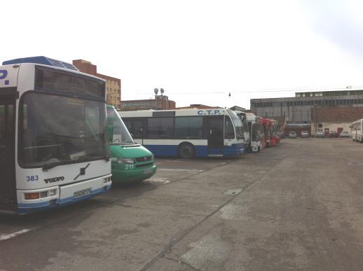 de tramvaie. Majoritatea dintre ele sunt destul de vechi, dar par să fie bine întreținute.