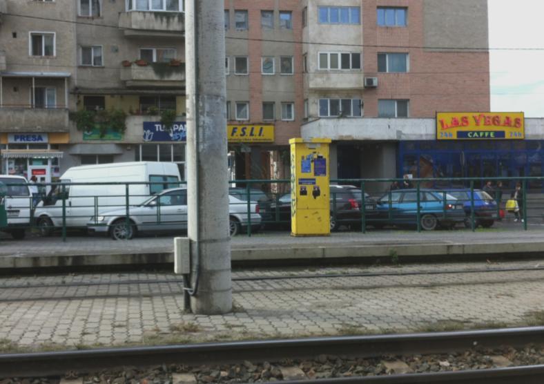 (un bilet valabil 60 minute) Pe automat este o explicație a