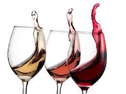 ΚΡΑΙΑ - WINES Λευκά Κραςιά - White Wines Ποτιρι κραςί 2,33 c One glass of wine 190ml 2,90 c Λευκόσ