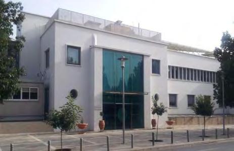 15 Κύπρου και το αστικό κέντρο. Εξάλλου οι περισσότεροι φοιτητές του προέρχονται από την ευρύτερη περιοχή Λευκωσίας, οπότε μετεστέγαση του θα οδηγήσει σε αύξηση των αναγκών στέγασης.